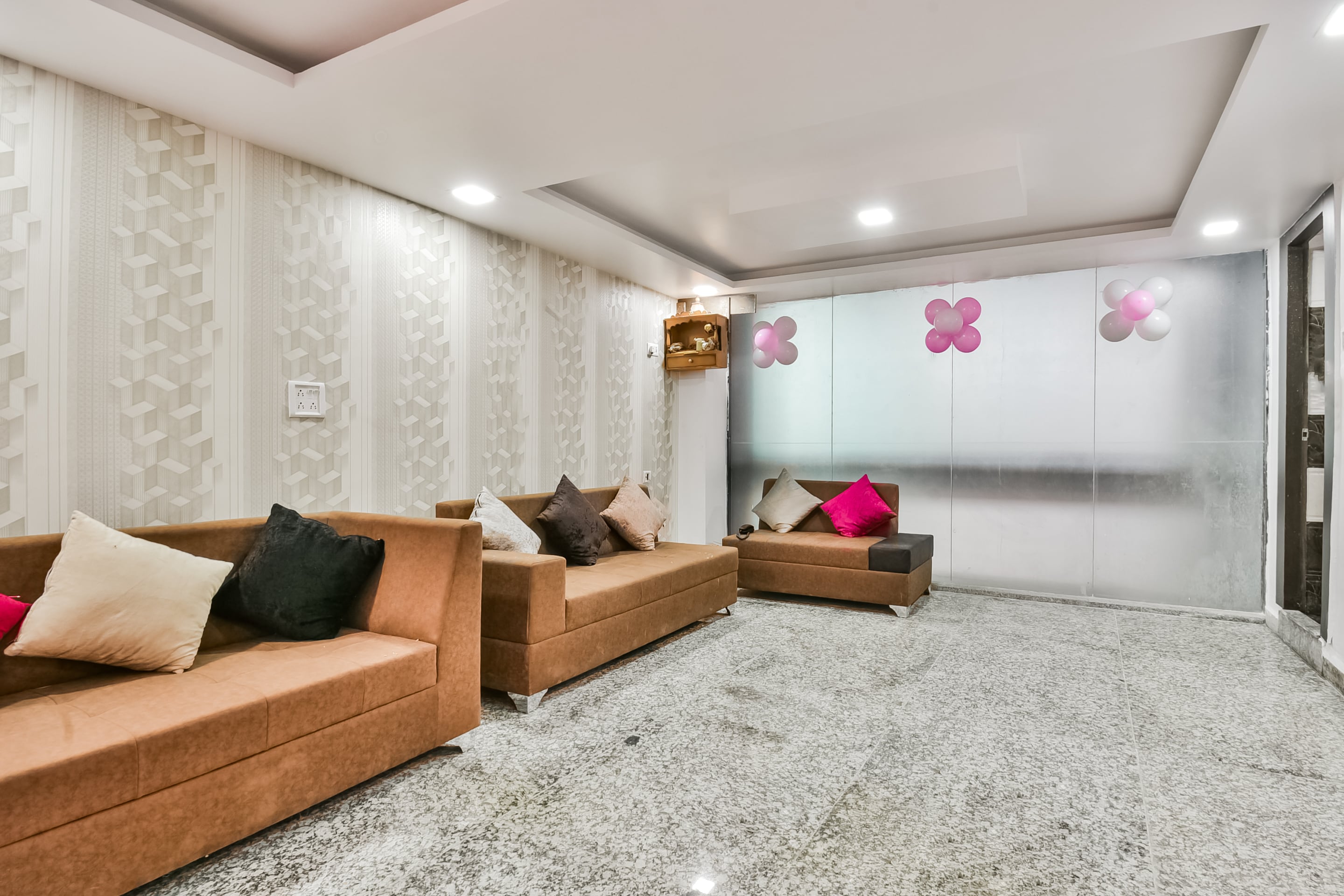 OYO Flagship 62418 Hotel Royal Palace, Patna 5