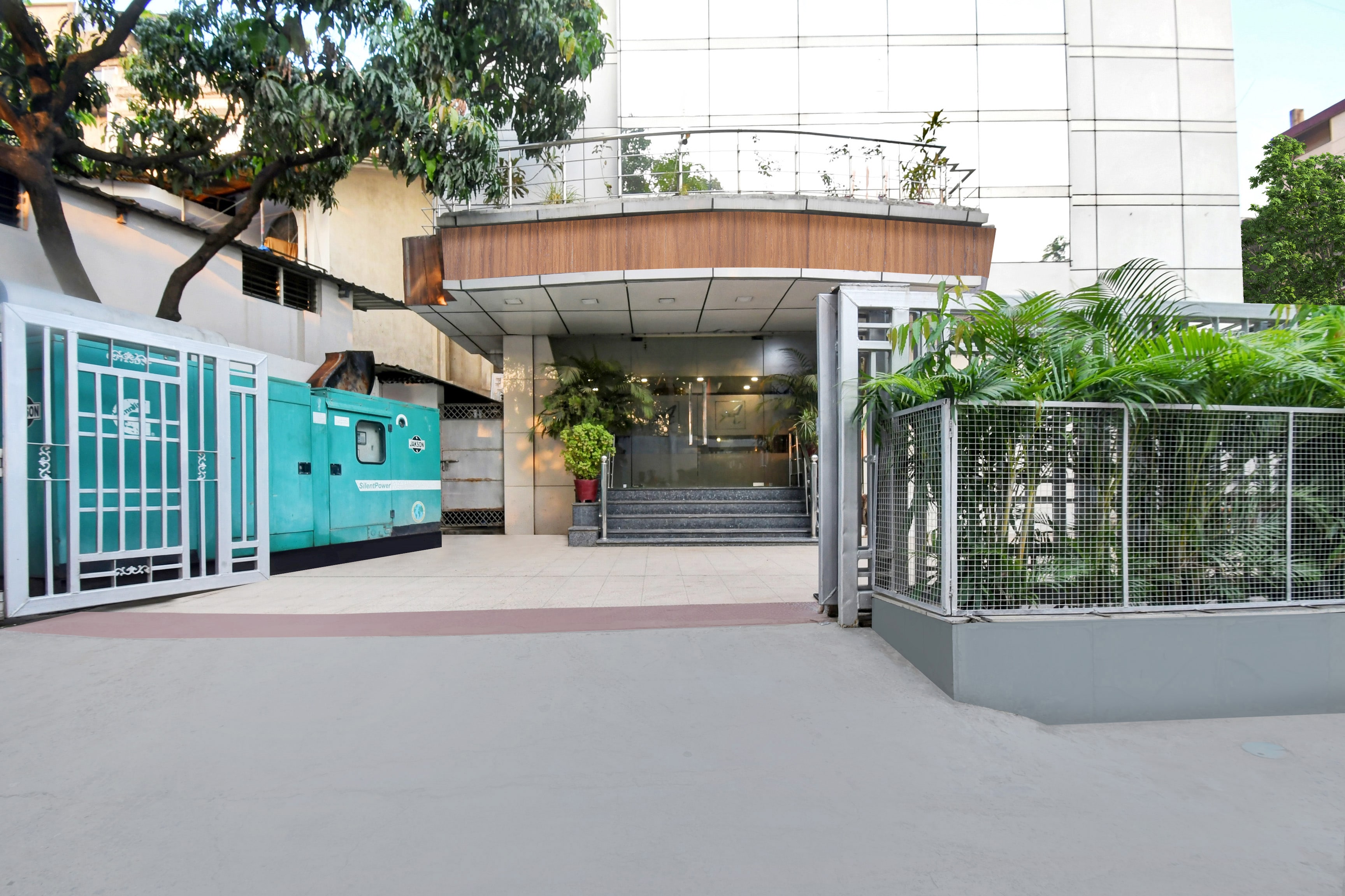 Super Townhouse Ranchi Near Railway Station