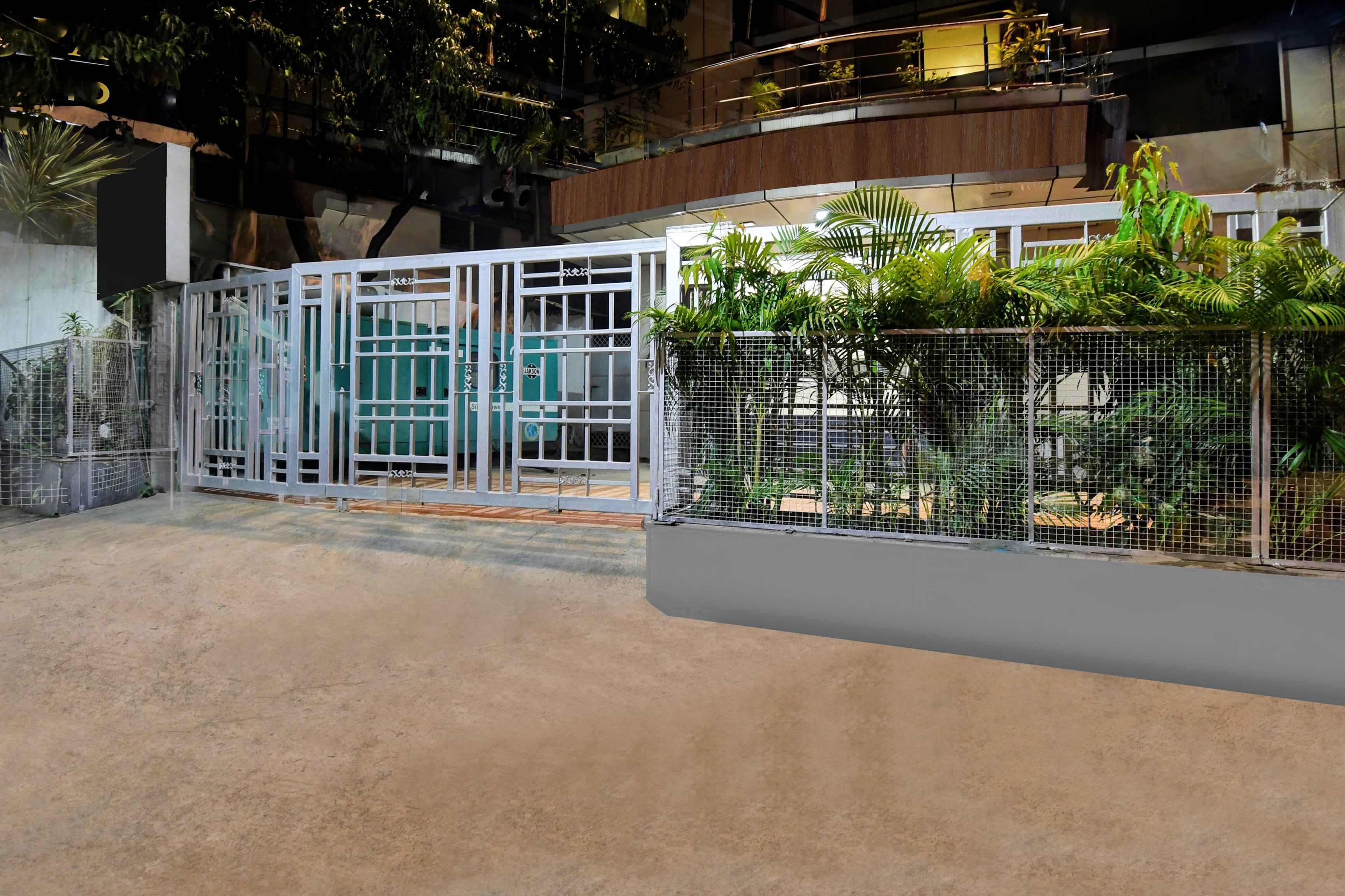 Super Townhouse Ranchi Near Railway Station