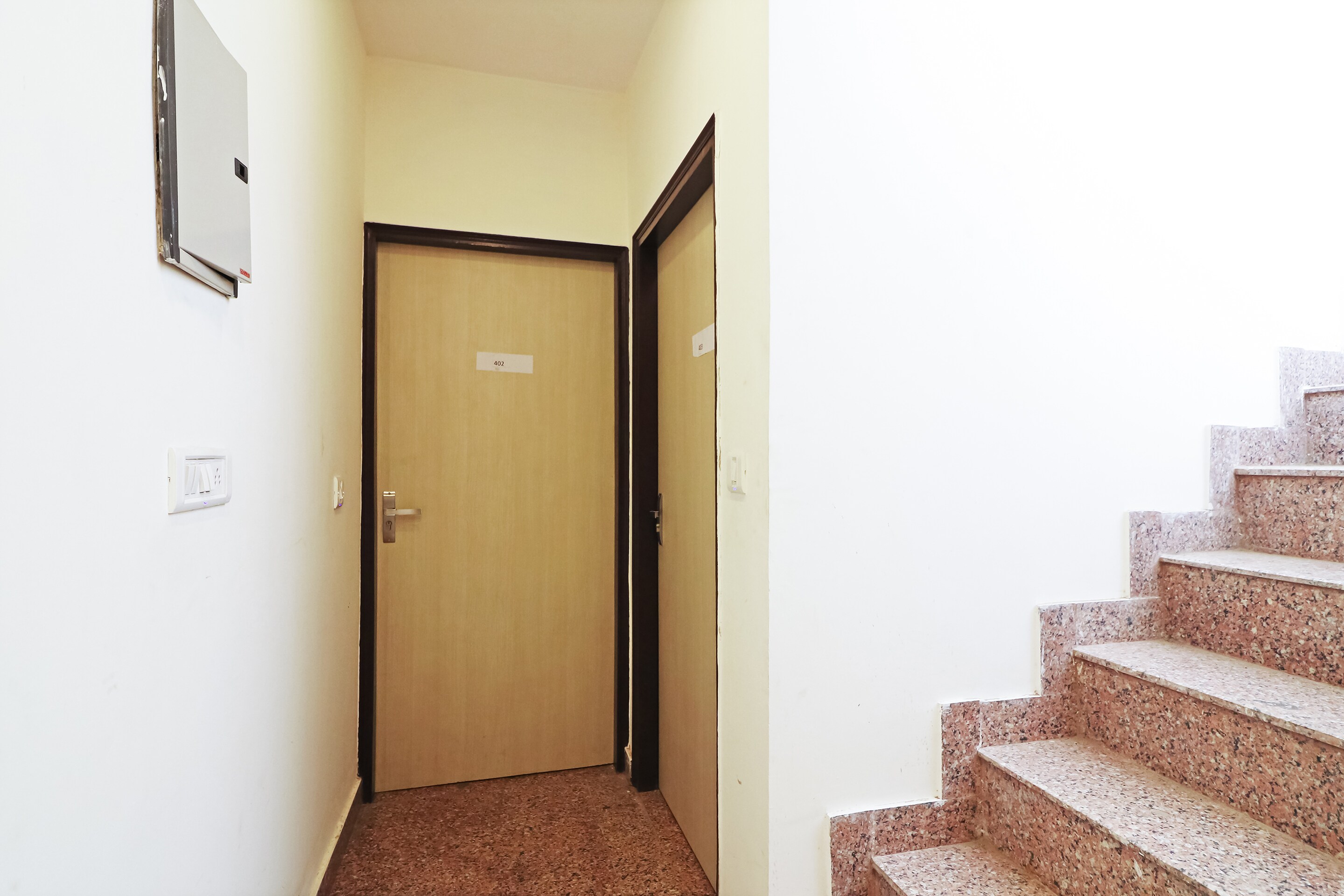 OYO 42622 Admiral Suites, New Delhi 1