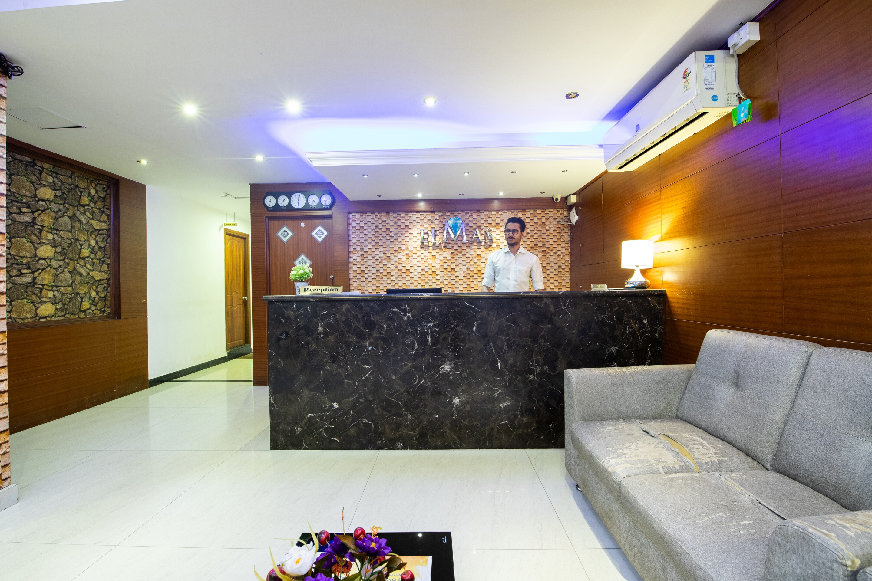 Collection O 38666 Elmas Hotel, Bangalore 4