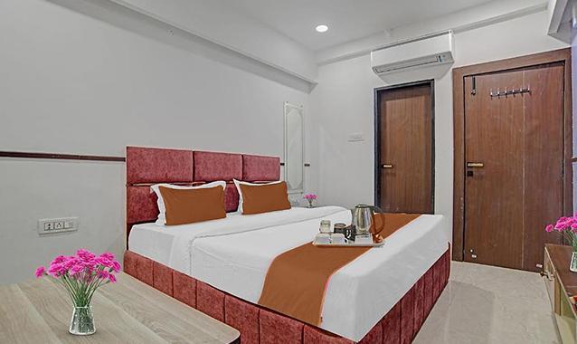 FabHotel Elite Residency, Indore 2
