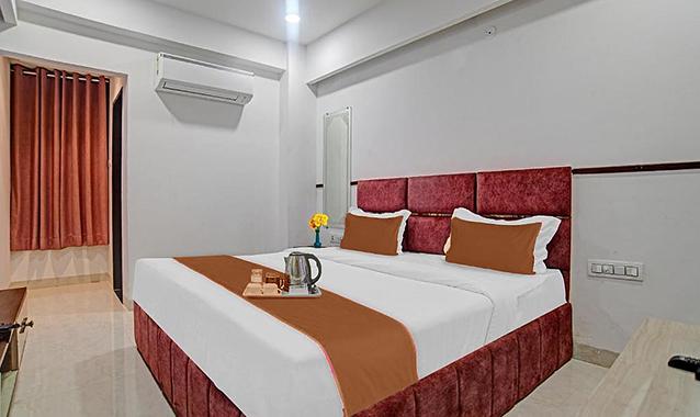 FabHotel Elite Residency, Indore 4