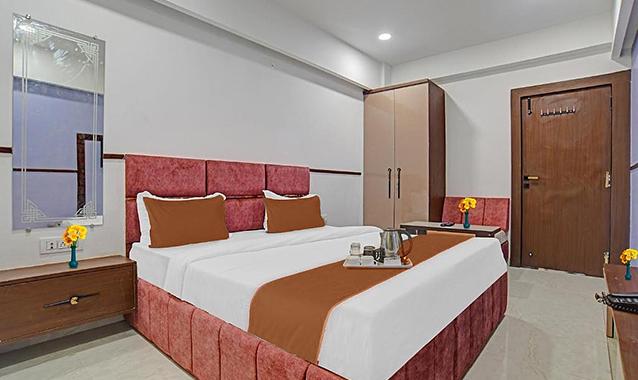 FabHotel Elite Residency, Indore 5