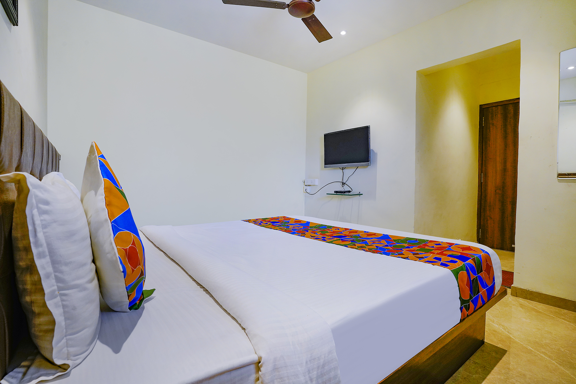 FabHotel Chaitanya Executive, Pune 2