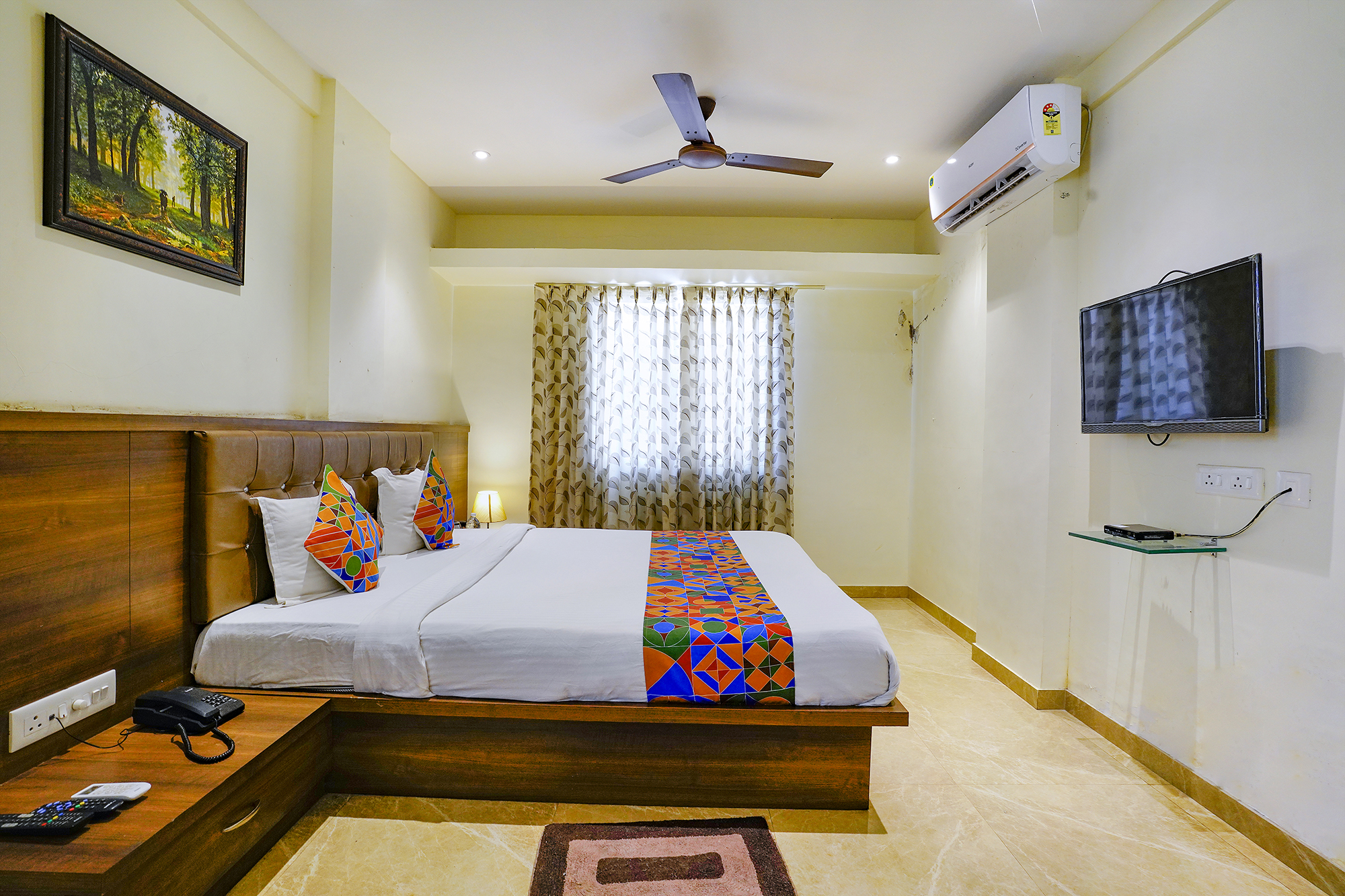FabHotel Chaitanya Executive, Pune 4