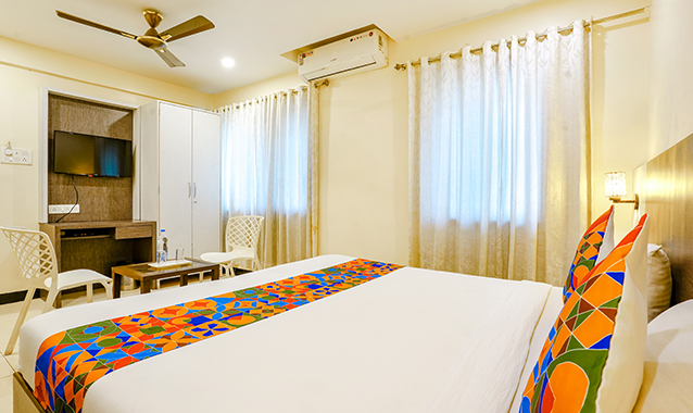 FabExpress Baramati Stays, Mumbai 4