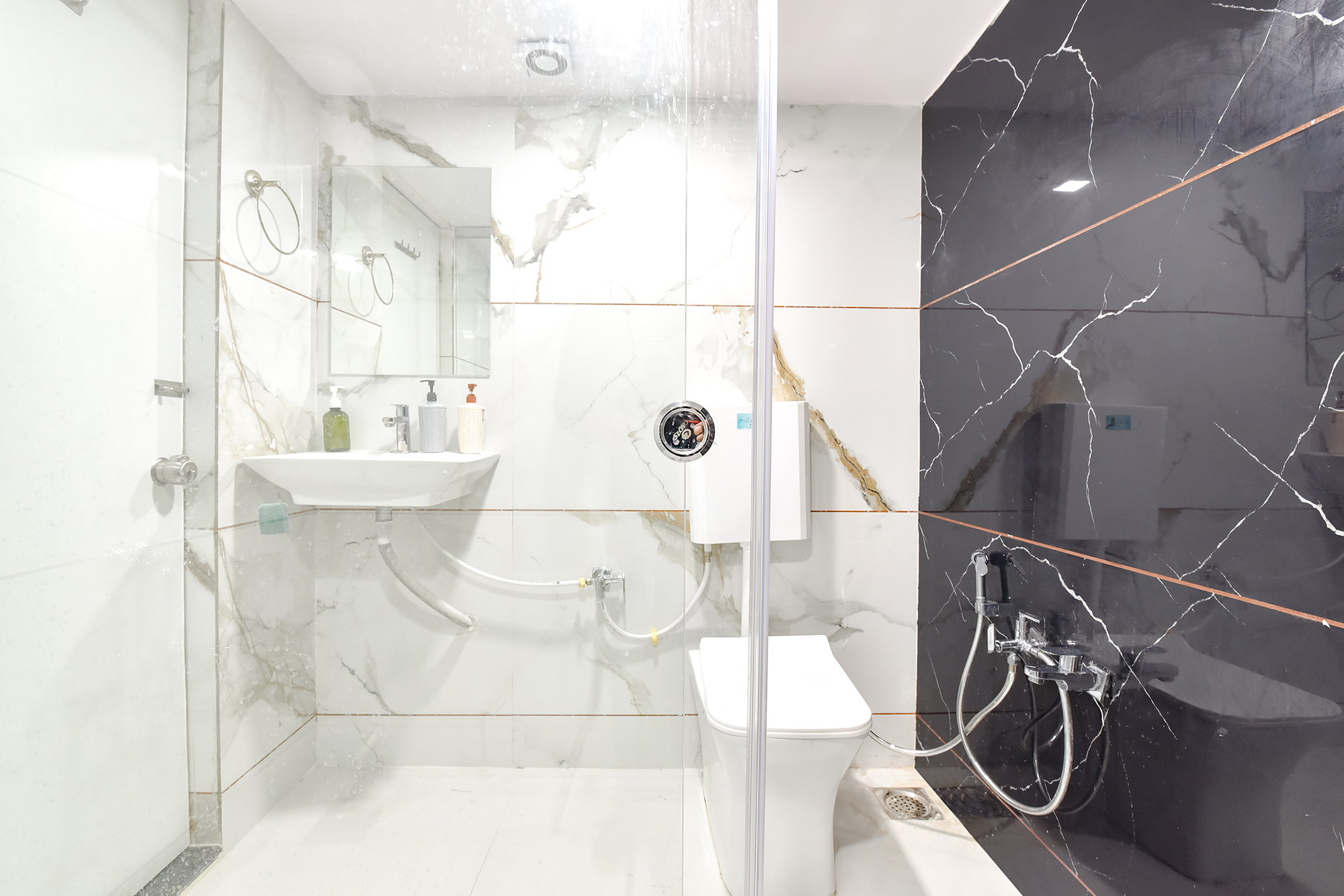 FabHotel Matrix Inn, Shirdi 4