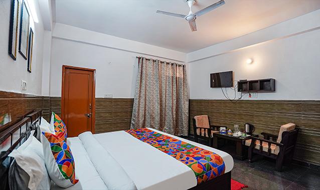 FabExpress F9 Sector 70, Shirdi 3