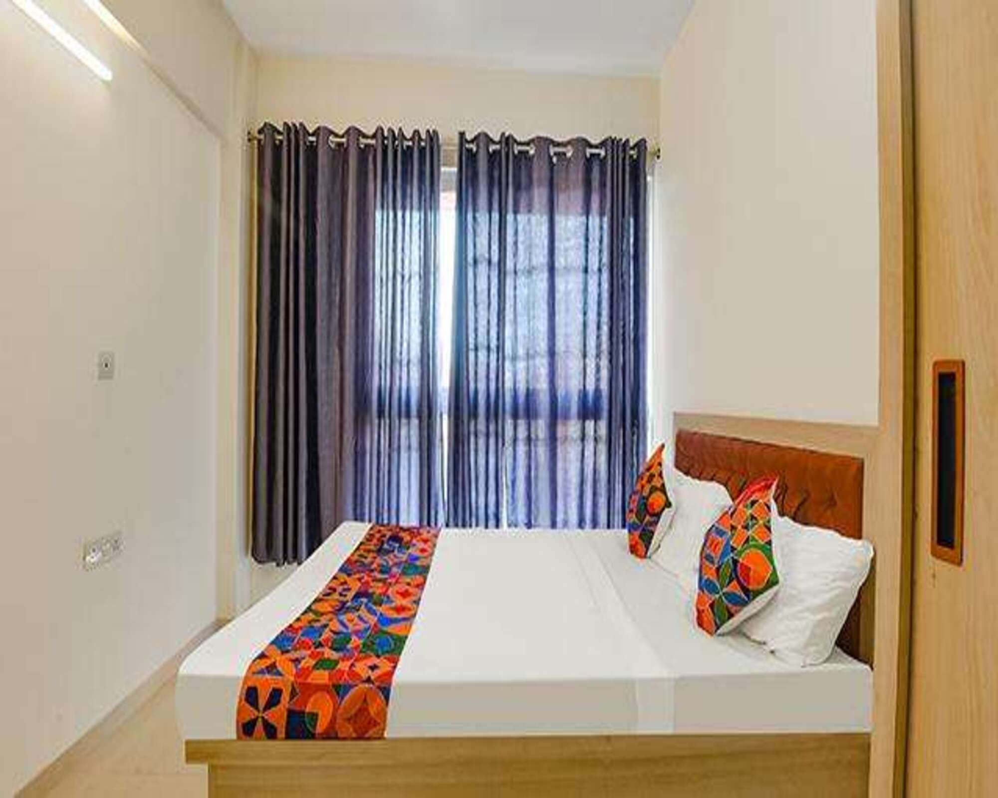 FabHotel Prime Santoshi Holiday Homes, Shirdi 3