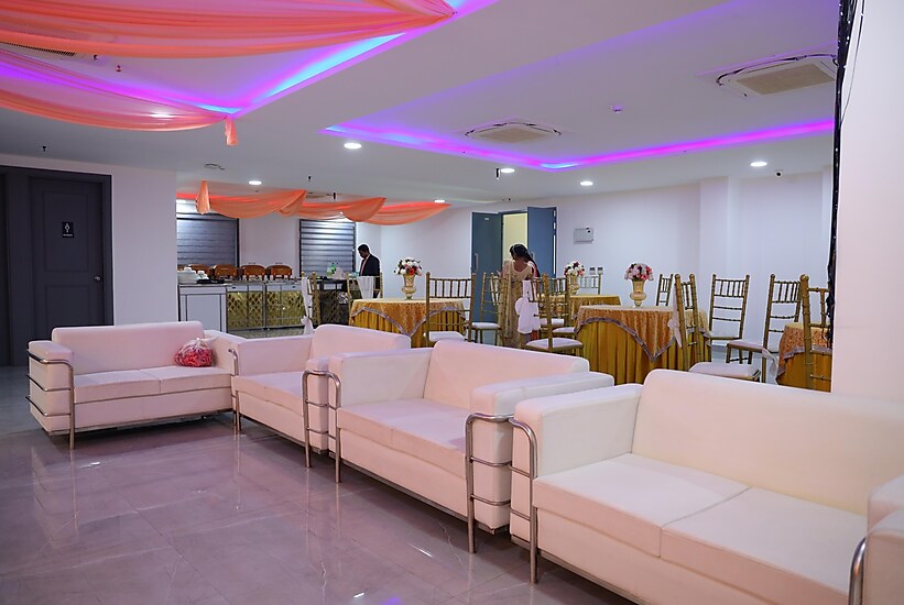Chhavi Budget Hotels, Noida 4