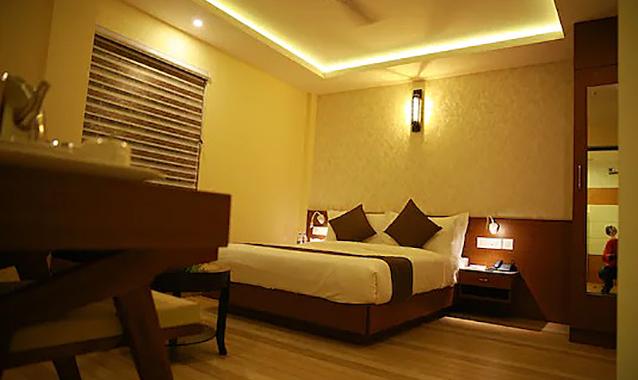 FabHotel Prime D Chandlier, Ernakulam 4