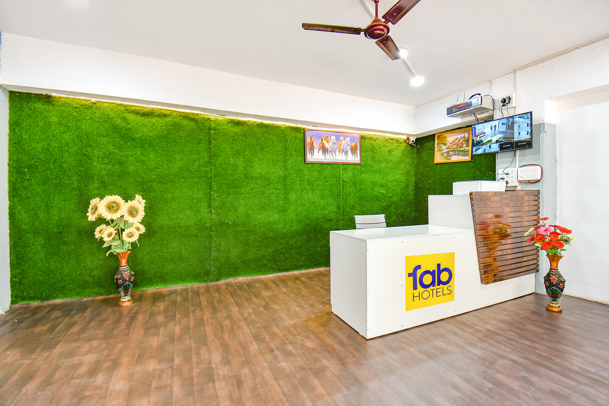 FabHotel Skylight Studio Rooms, Pune 5