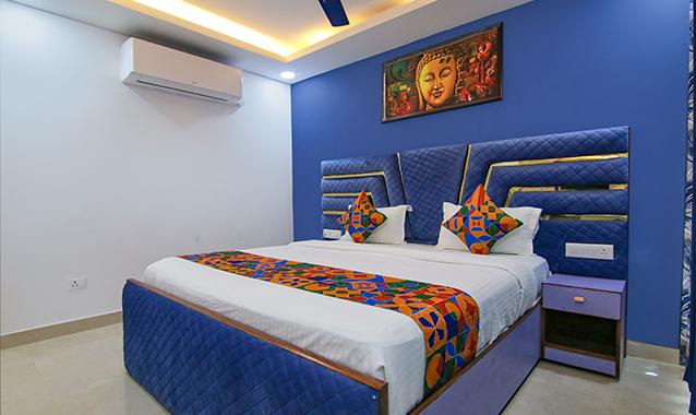 FabHotel Satyam International, Noida 2