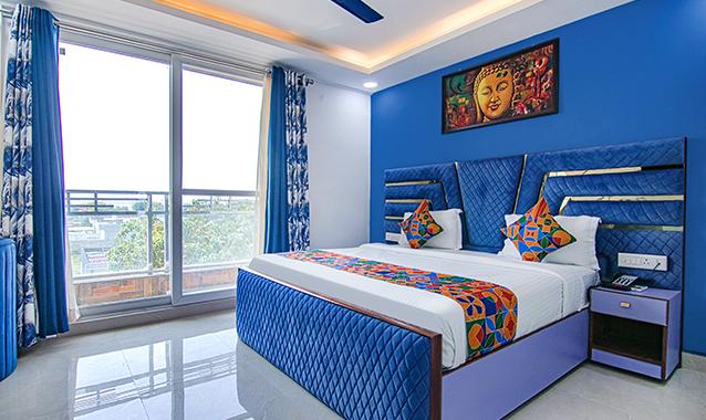 FabHotel Satyam International, Noida 4