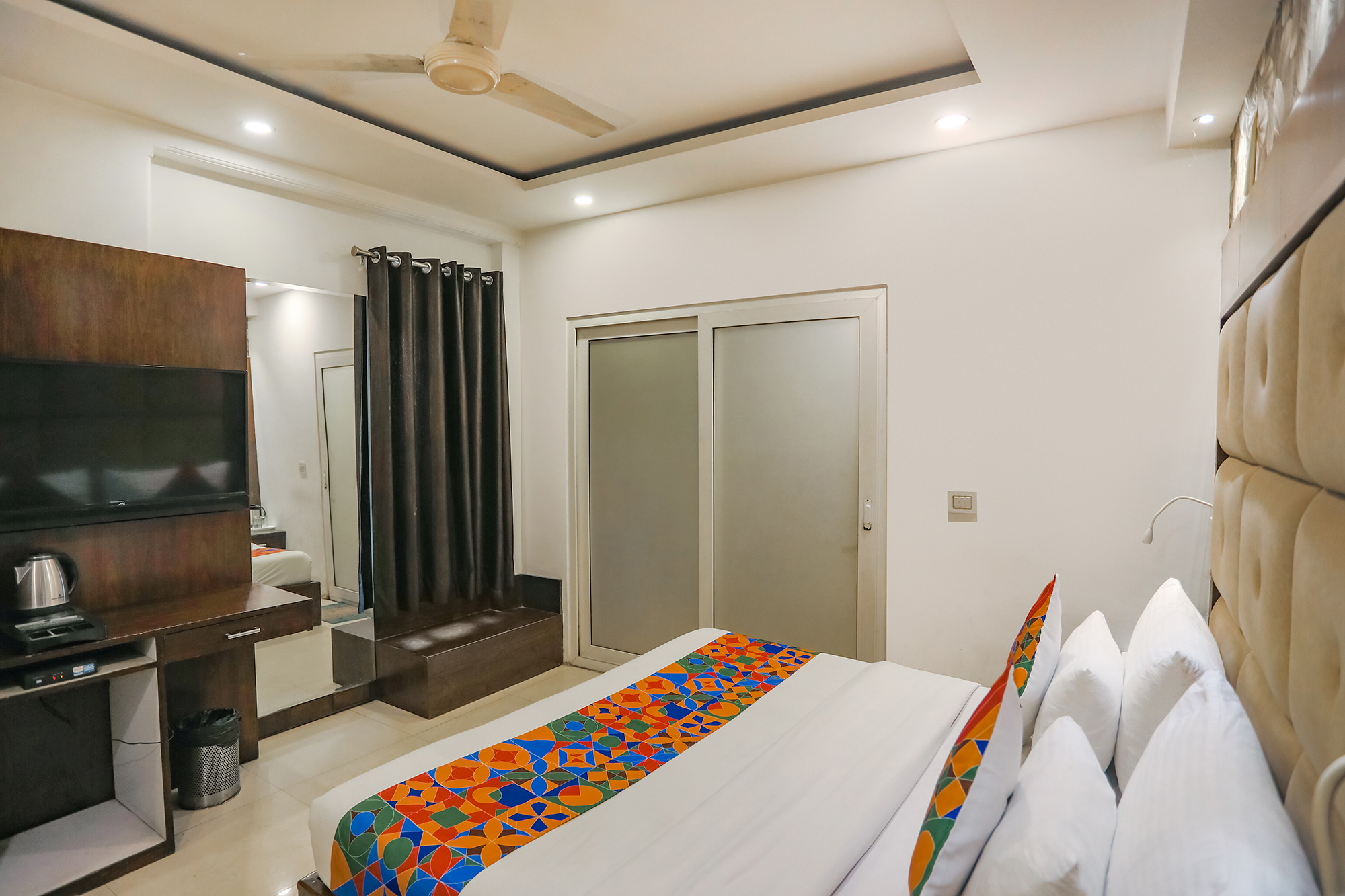 FabHotel Station I, New Delhi 4