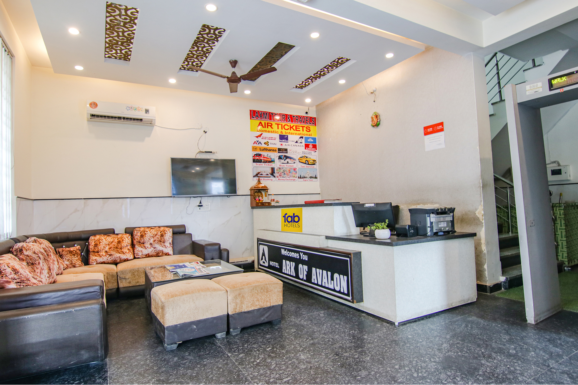 FabHotel Airport Avalon, New Delhi 3