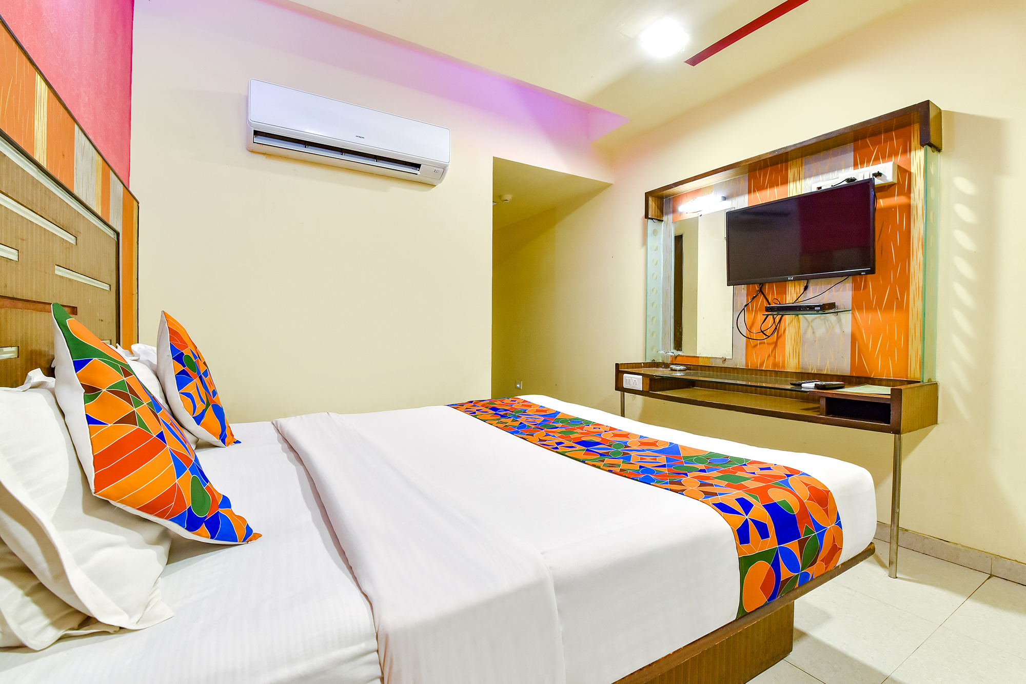 FabHotel Kadamb Inn, Ahmedabad 3