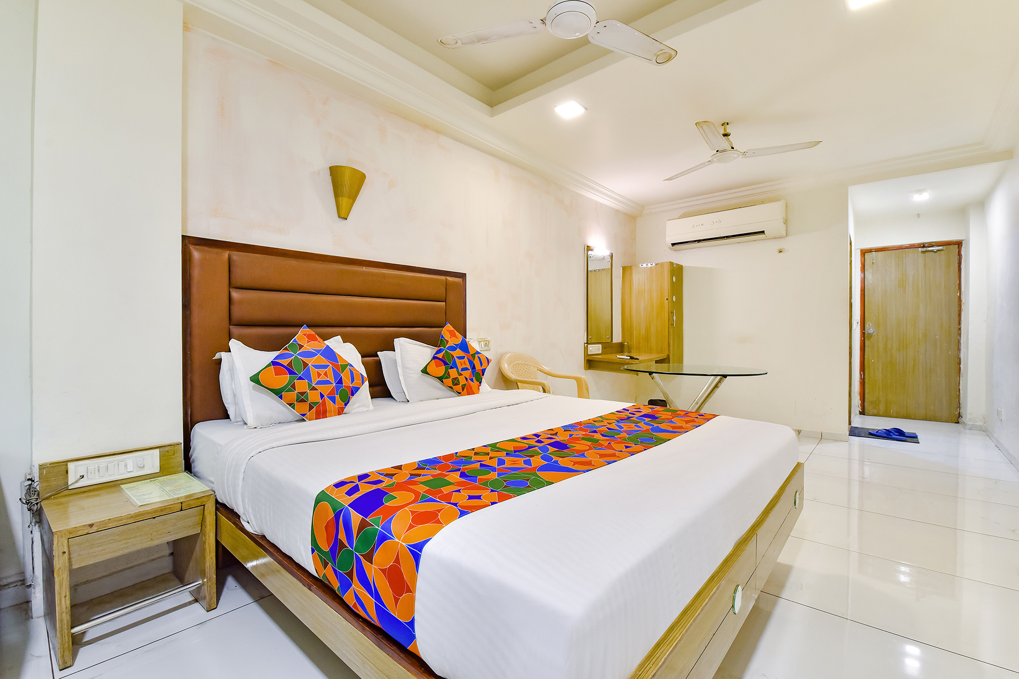 FabHotel Kadamb Inn, Ahmedabad 5