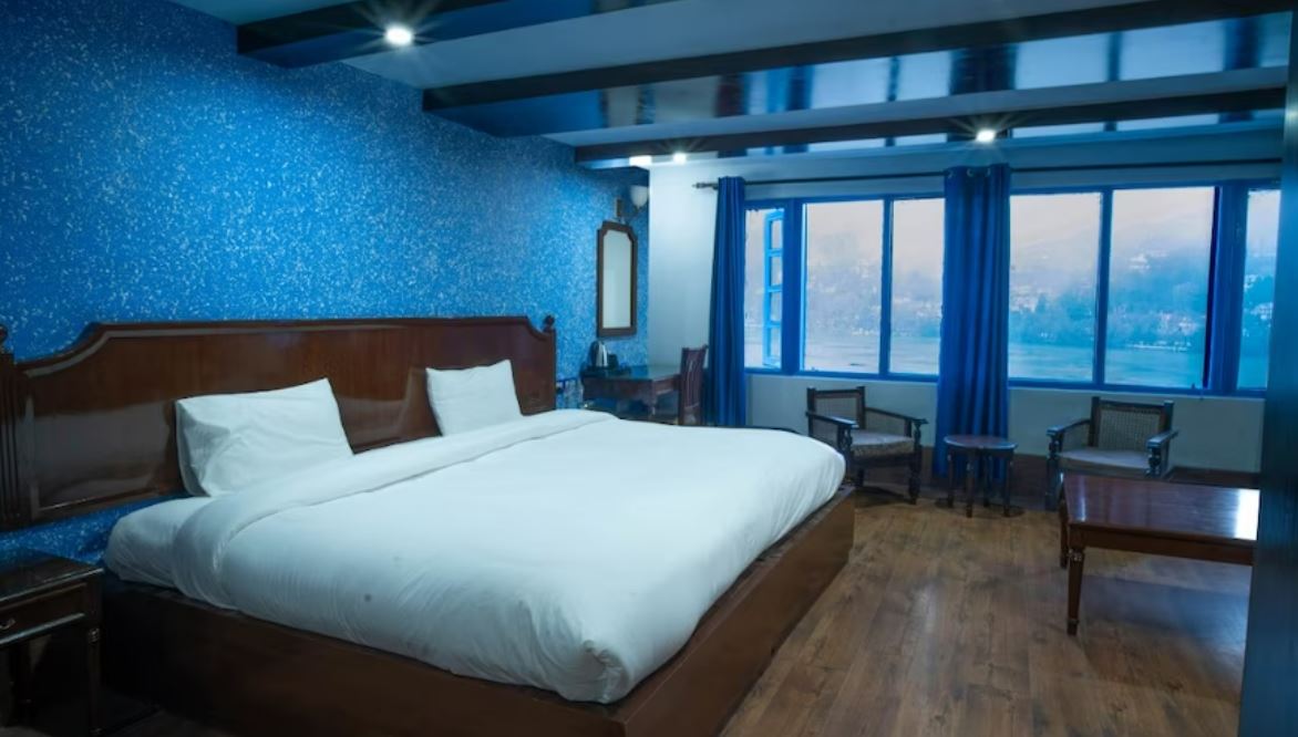 Luxury Room Lake Facing