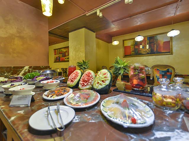 Batra Hotel & Residences