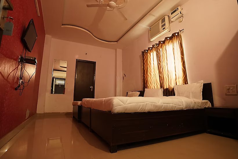 Gwala Guesthouse By WB Inn, Vrindavan 2