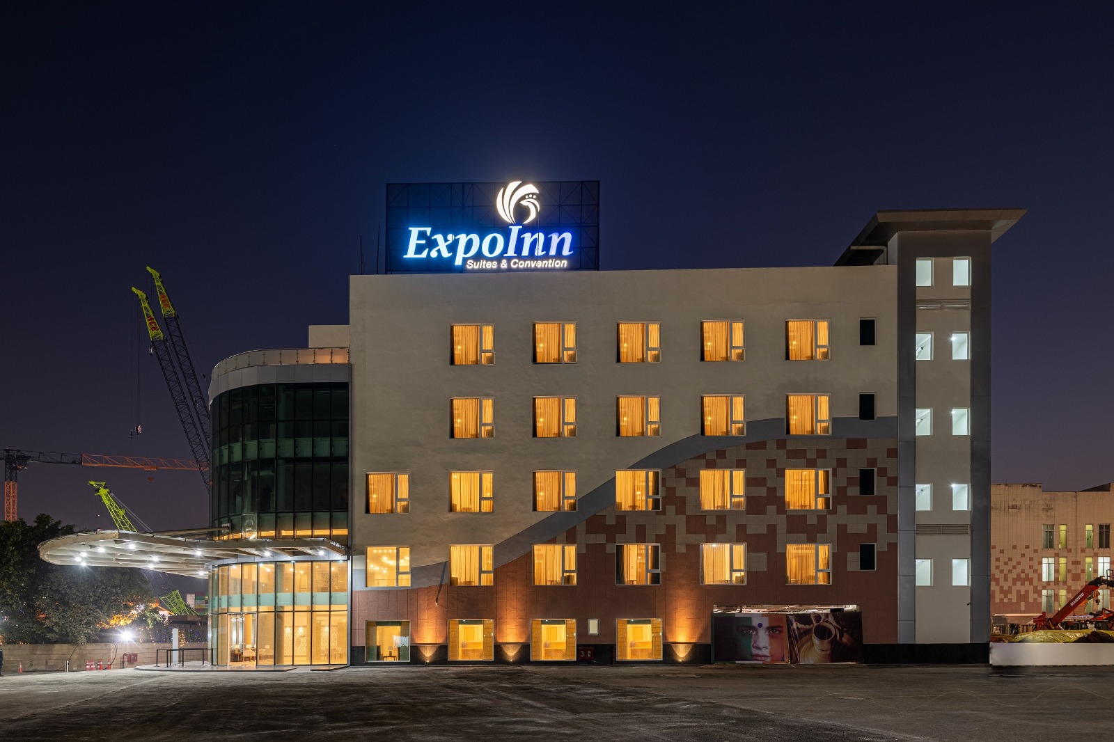 Expo Inn Suites & Conventions