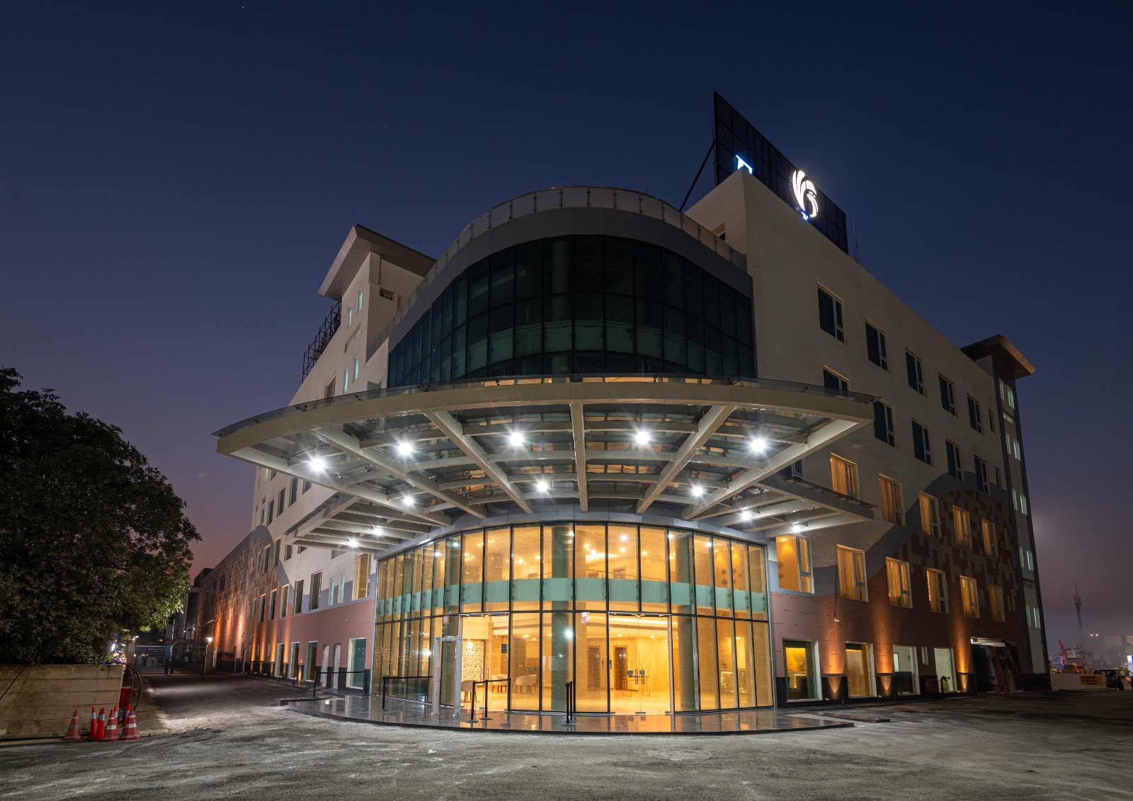 Expo Inn Suites & Conventions