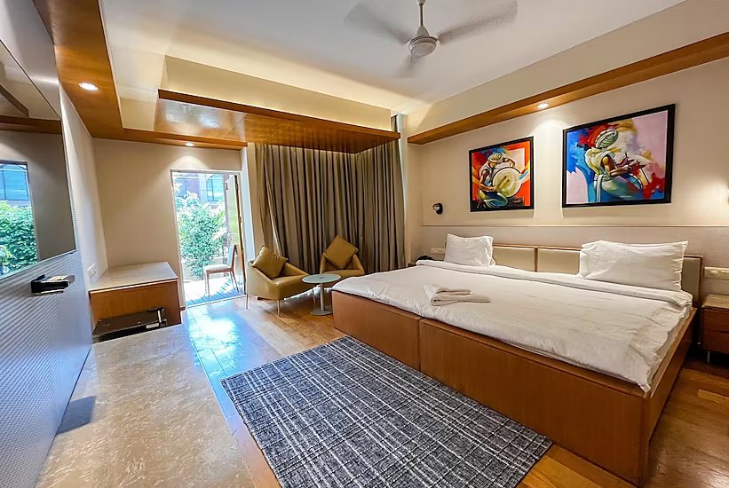 CRS Inn - A Premium Homestay ( near Cyber Hub)