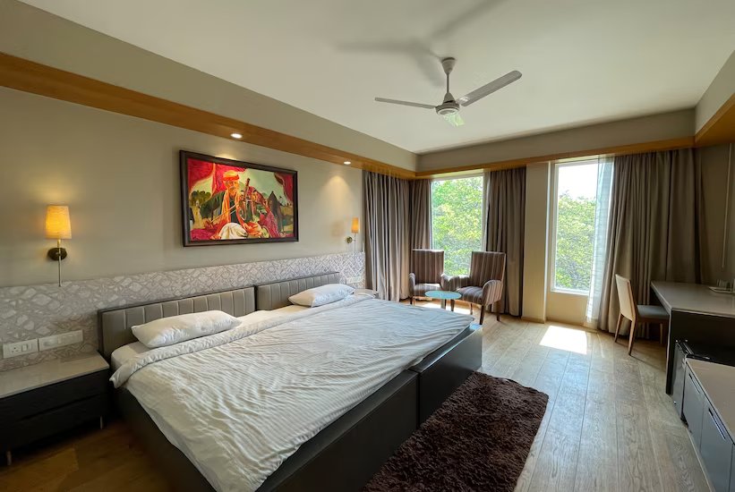 CRS Inn - A Premium Homestay ( near Cyber Hub), Gurgaon 4