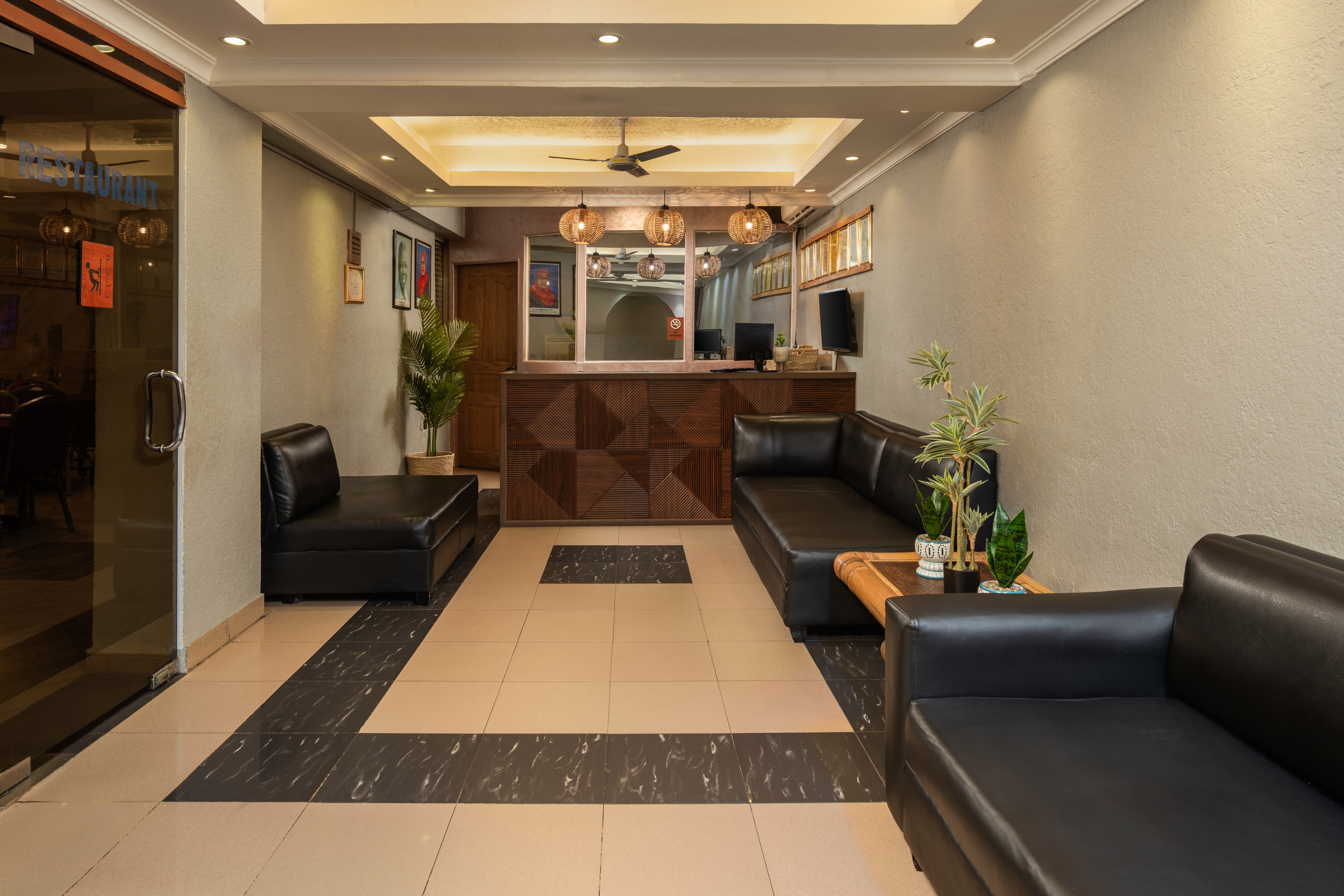 Hotel Raha Tower