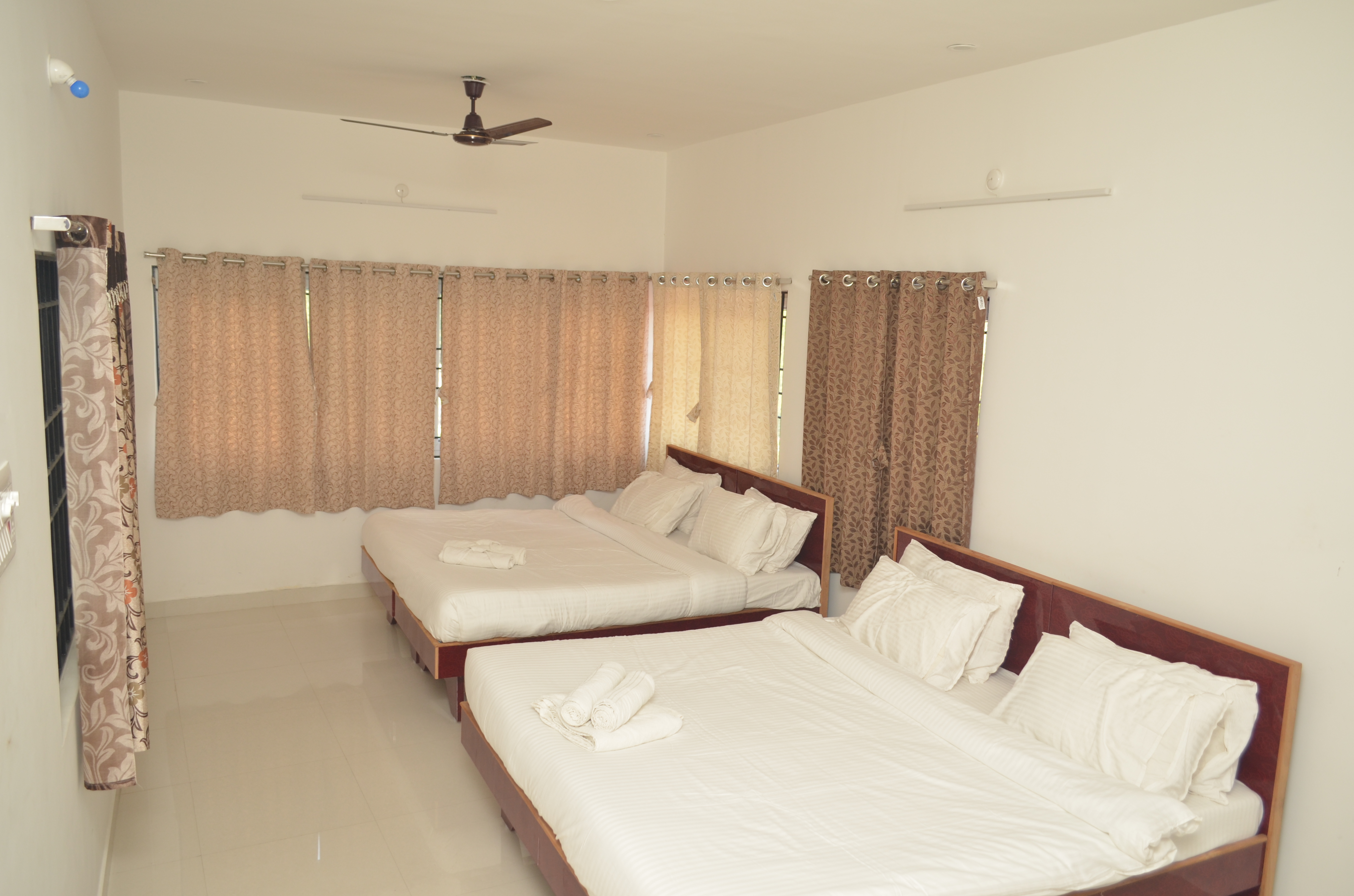 Grand INN - Homestay, Yercaud 4