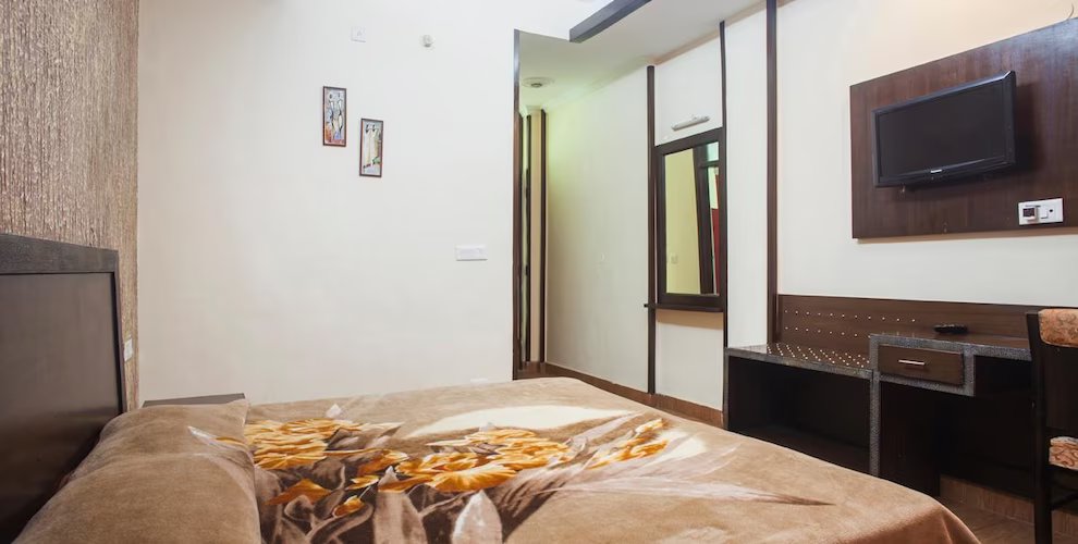Rhodo Inn, Mussoorie 4