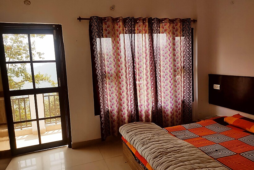 Janardan Studio Hotel, Kausani 5