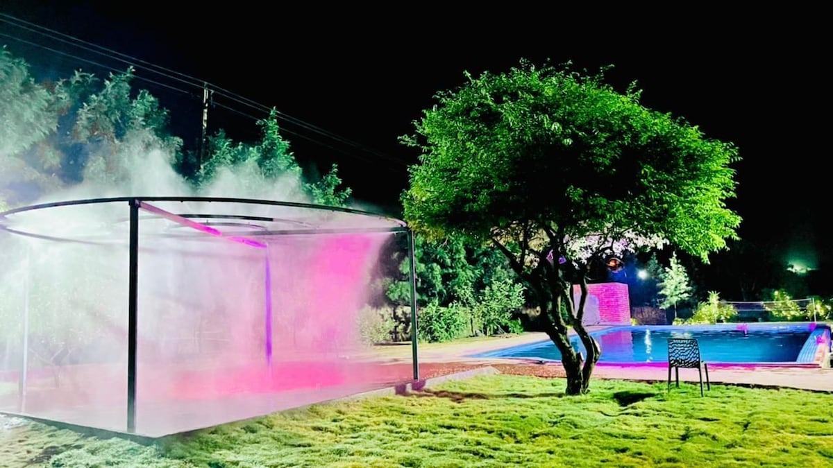 Luxury Private Farmhouse, Gurgaon 4