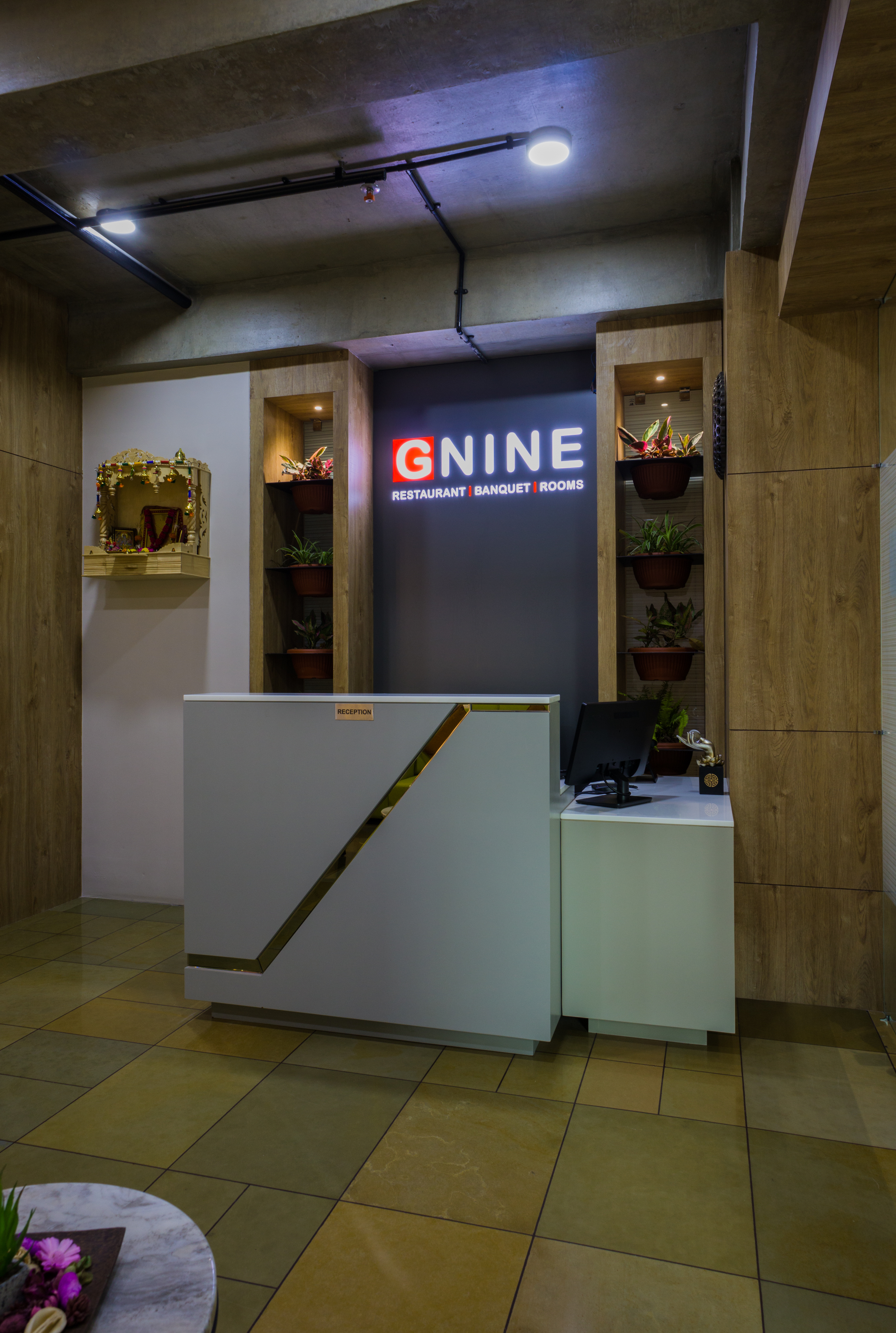 Hotel Gnine Surat, Surat 2