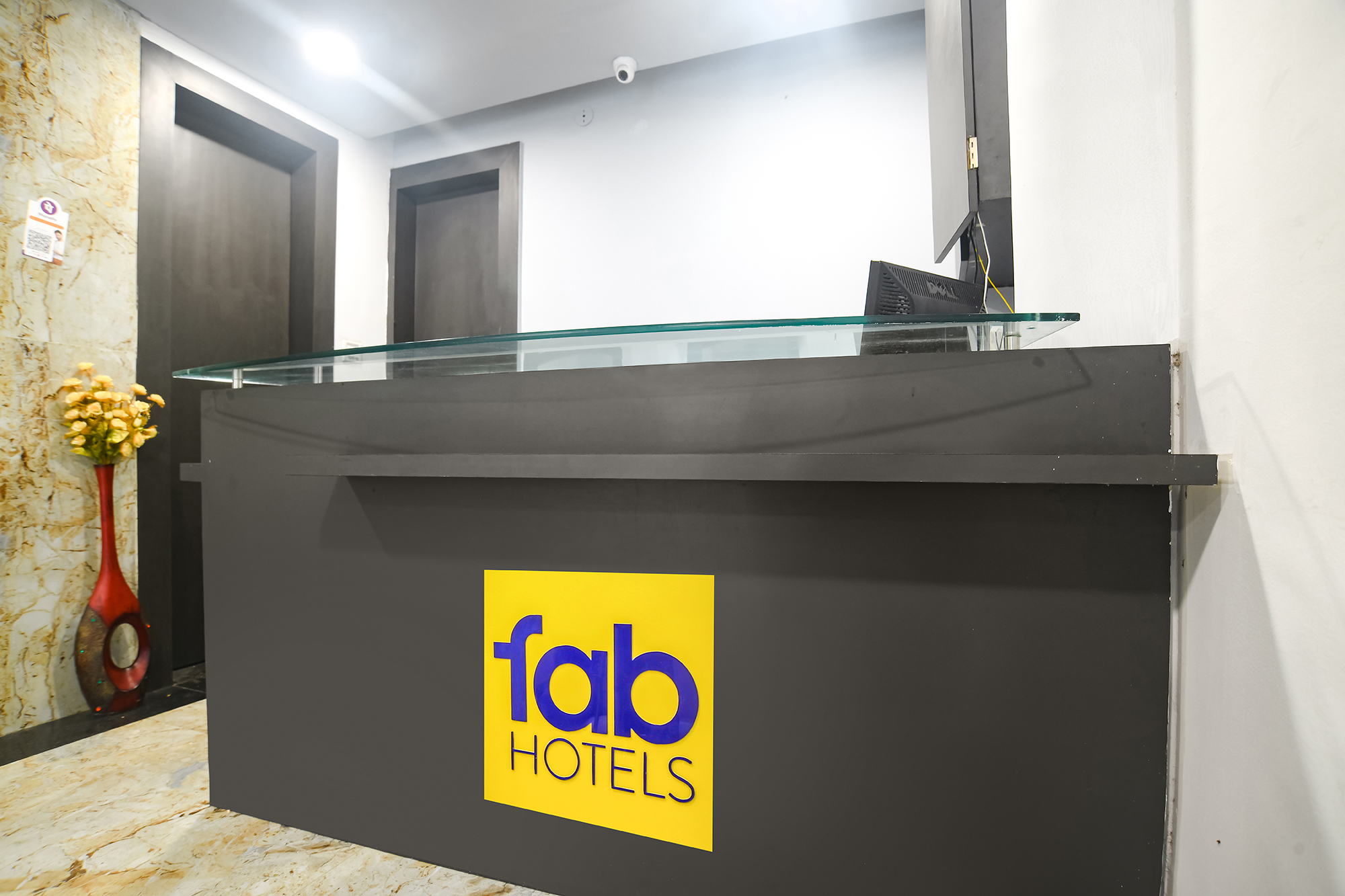FabHotel Friends Inn, Indore 5