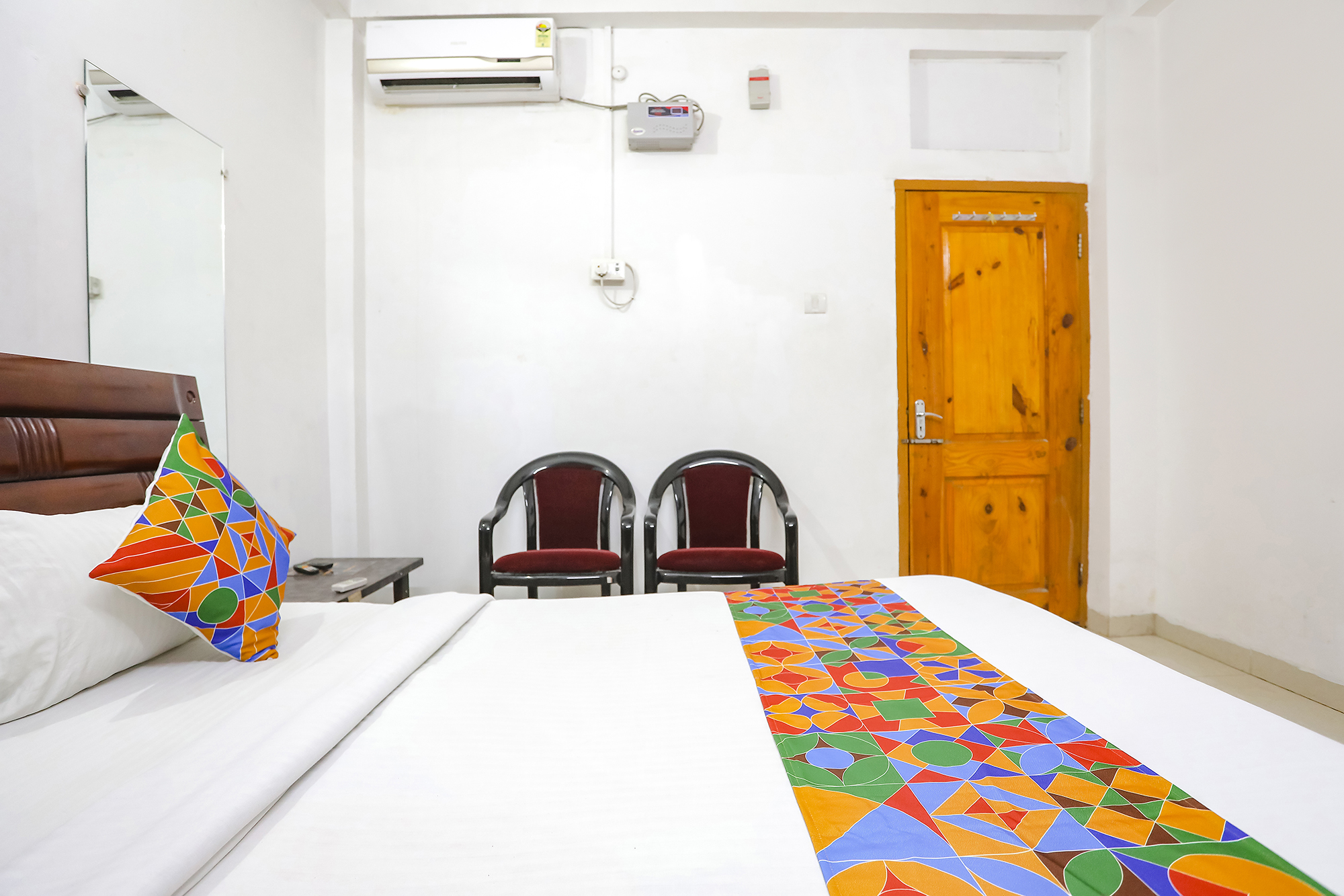 FabHotel Lotus Inn, Varanasi 4