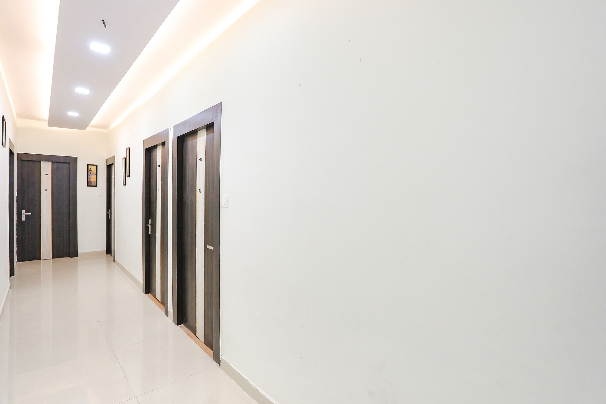 FabHotel Atharv Palace, New Delhi 2