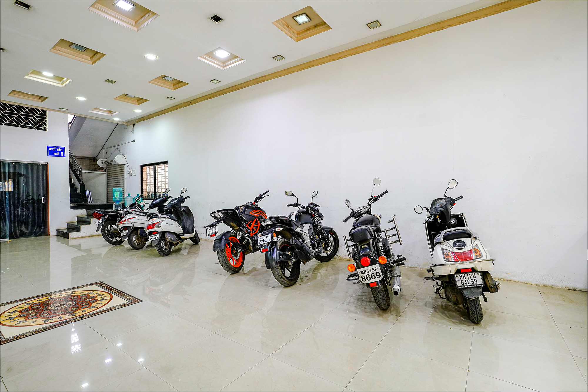 FabHotel Kesar Inn, Pune 3