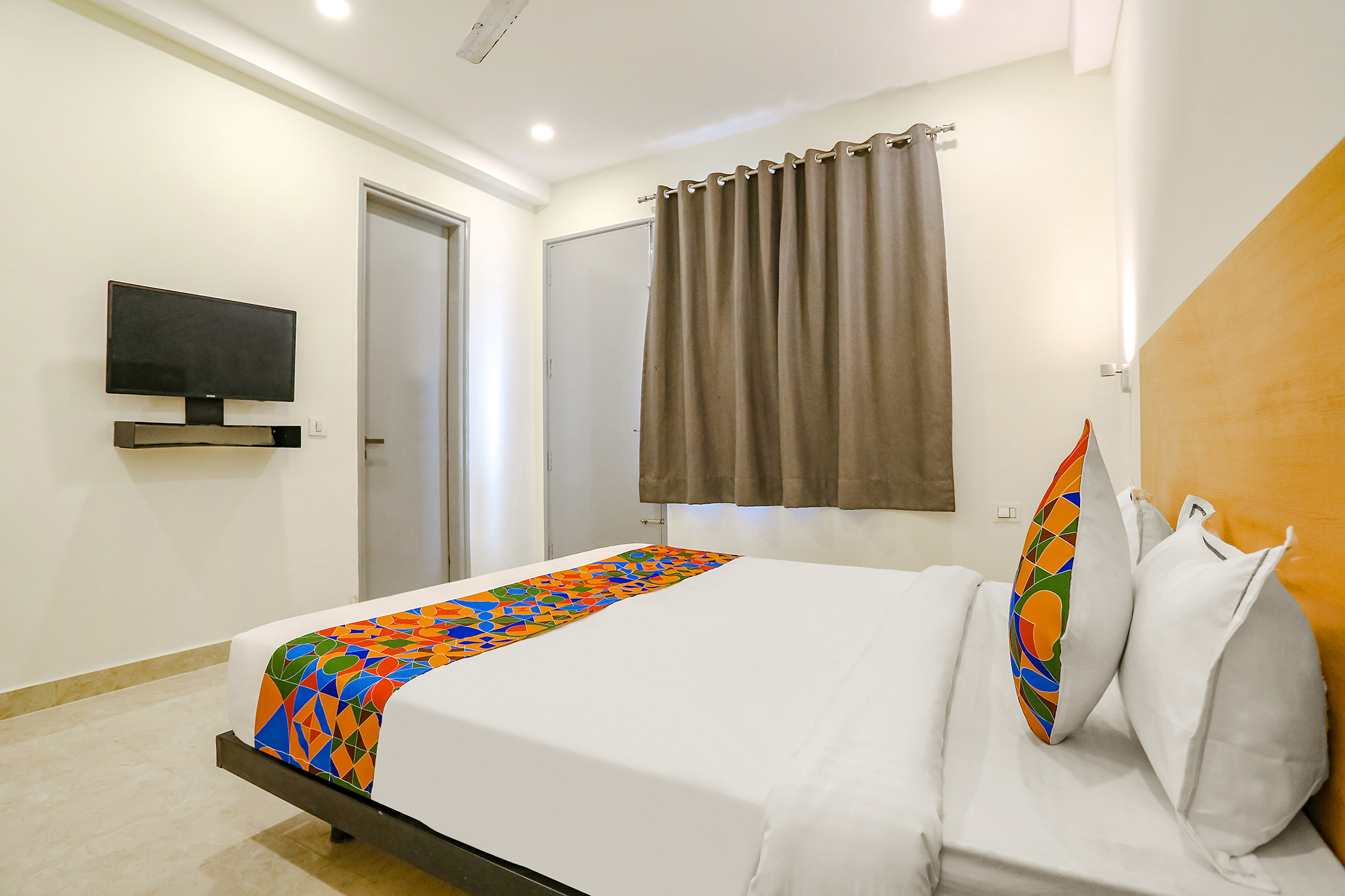 FabHotel Rose Aroma, Gurgaon 5