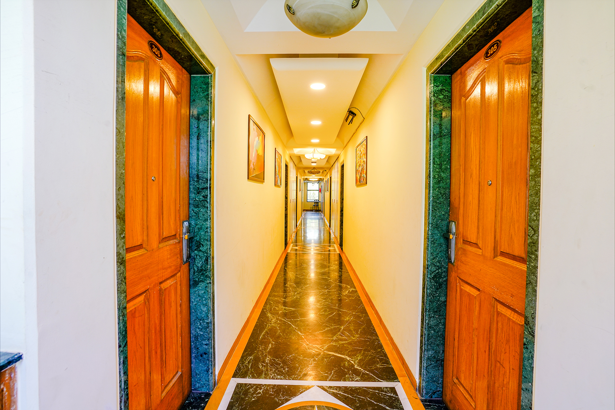 FabHotel Prime Golden Emerald, Pune 4