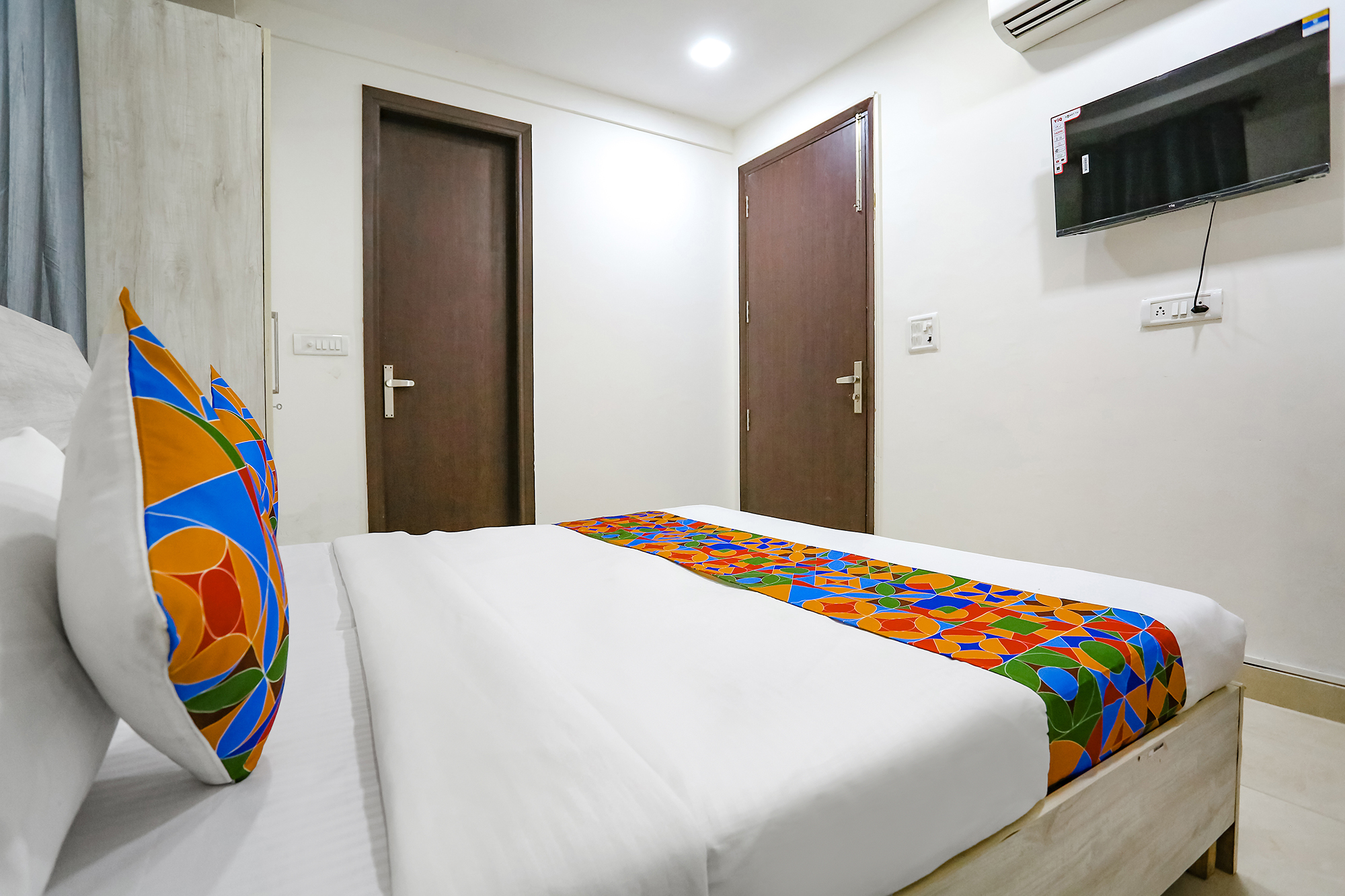 FabExpress Premium Rooms, New Delhi 4