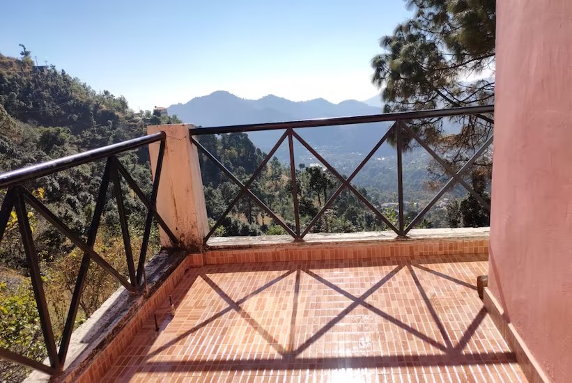The Amayra Homestay, Nainital 4