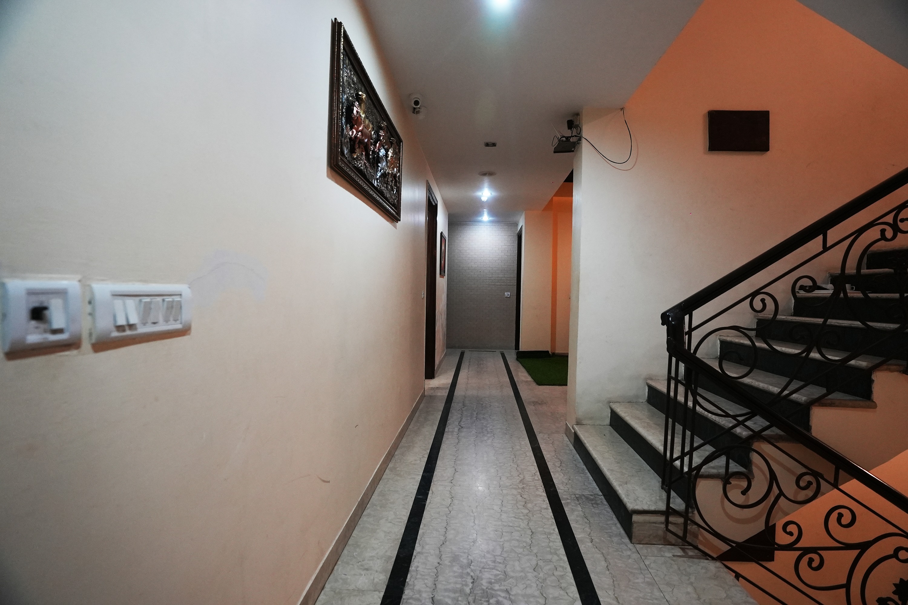 Hotel S & B East Inn