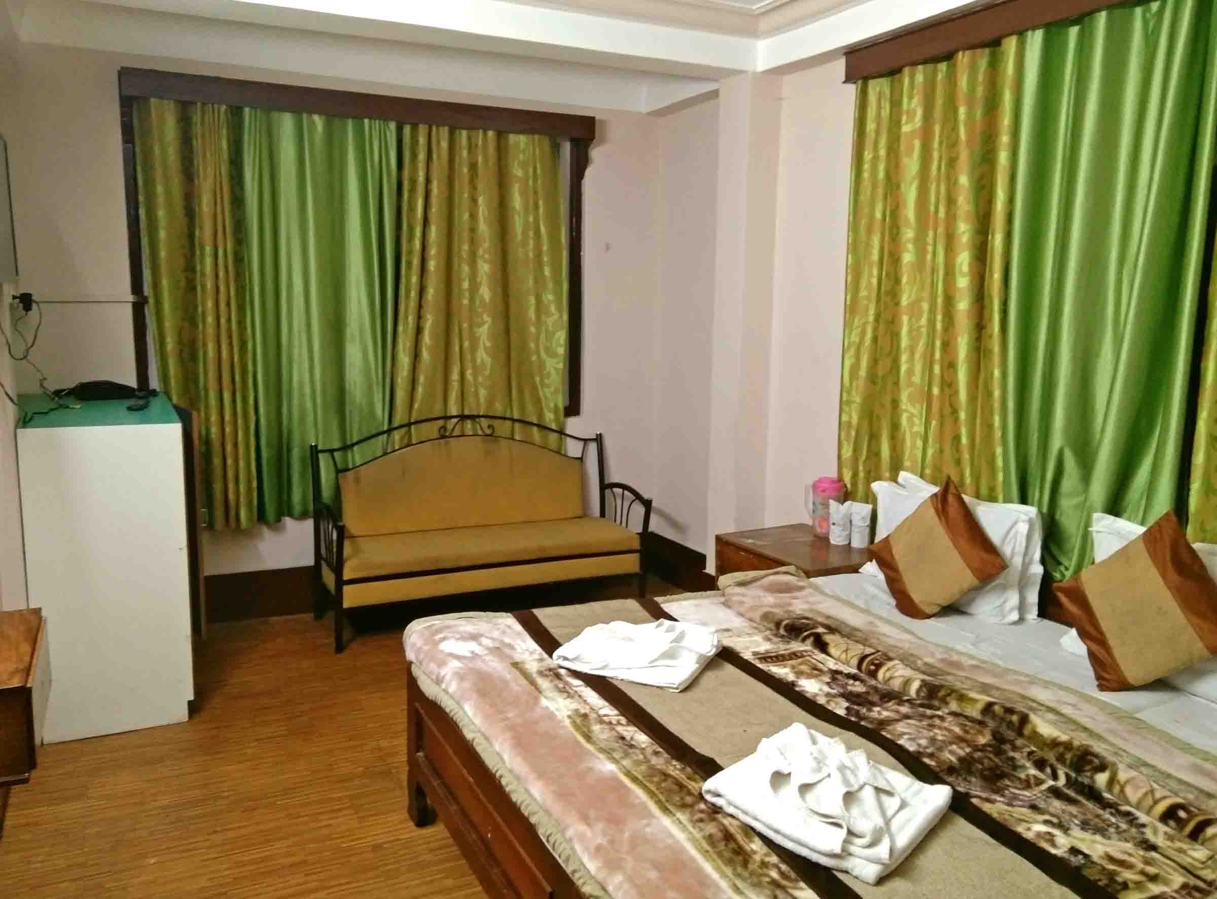 Retreat Hotel Samden, Darjeeling 3