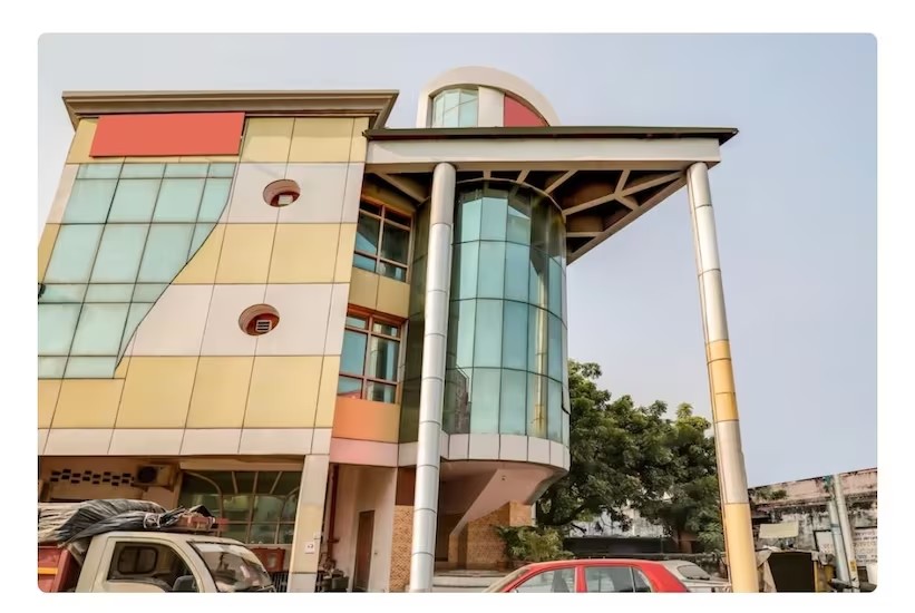 Hotel Prime A One Inn, Lucknow 5
