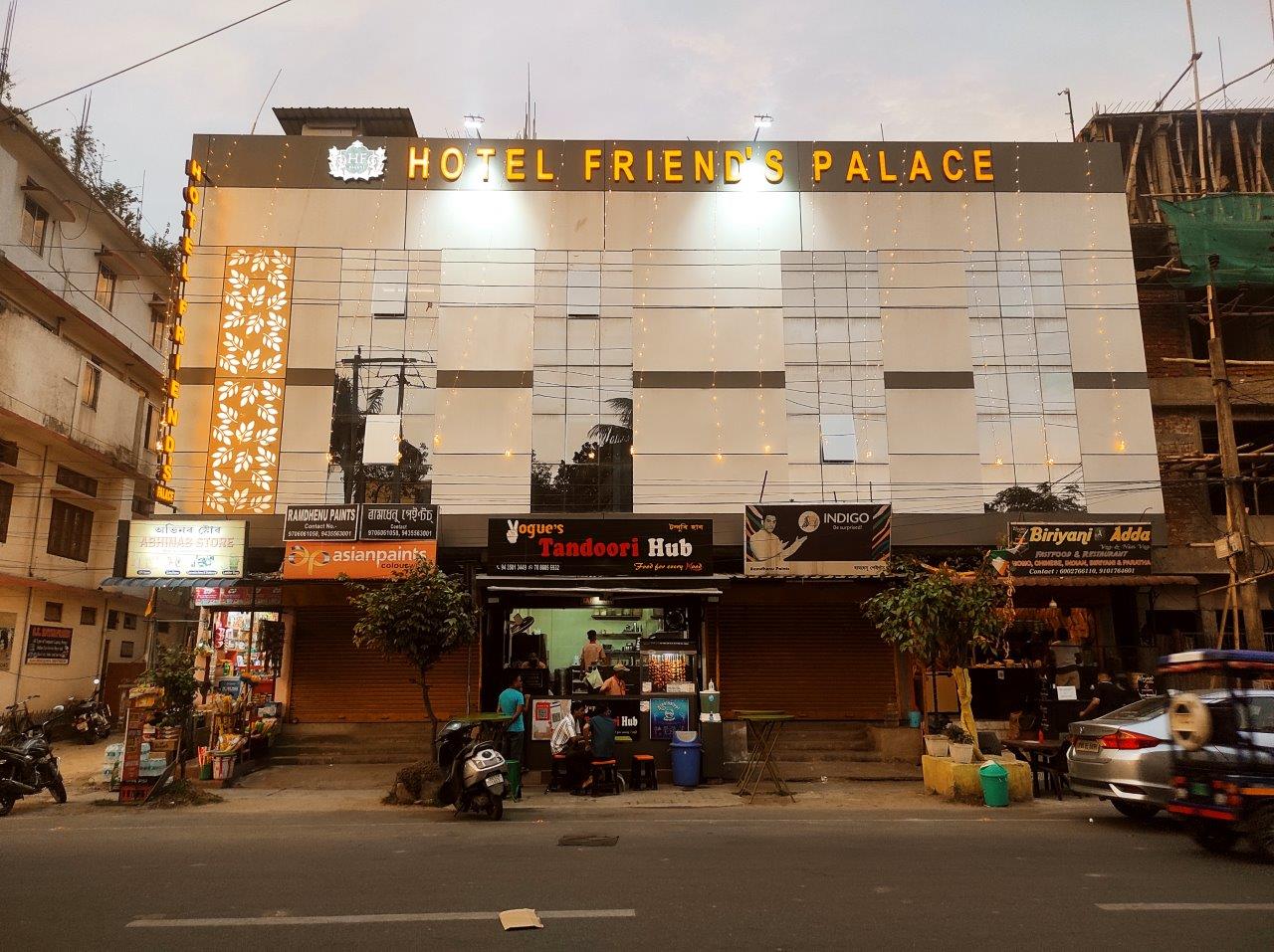 Hotel Friends Palace