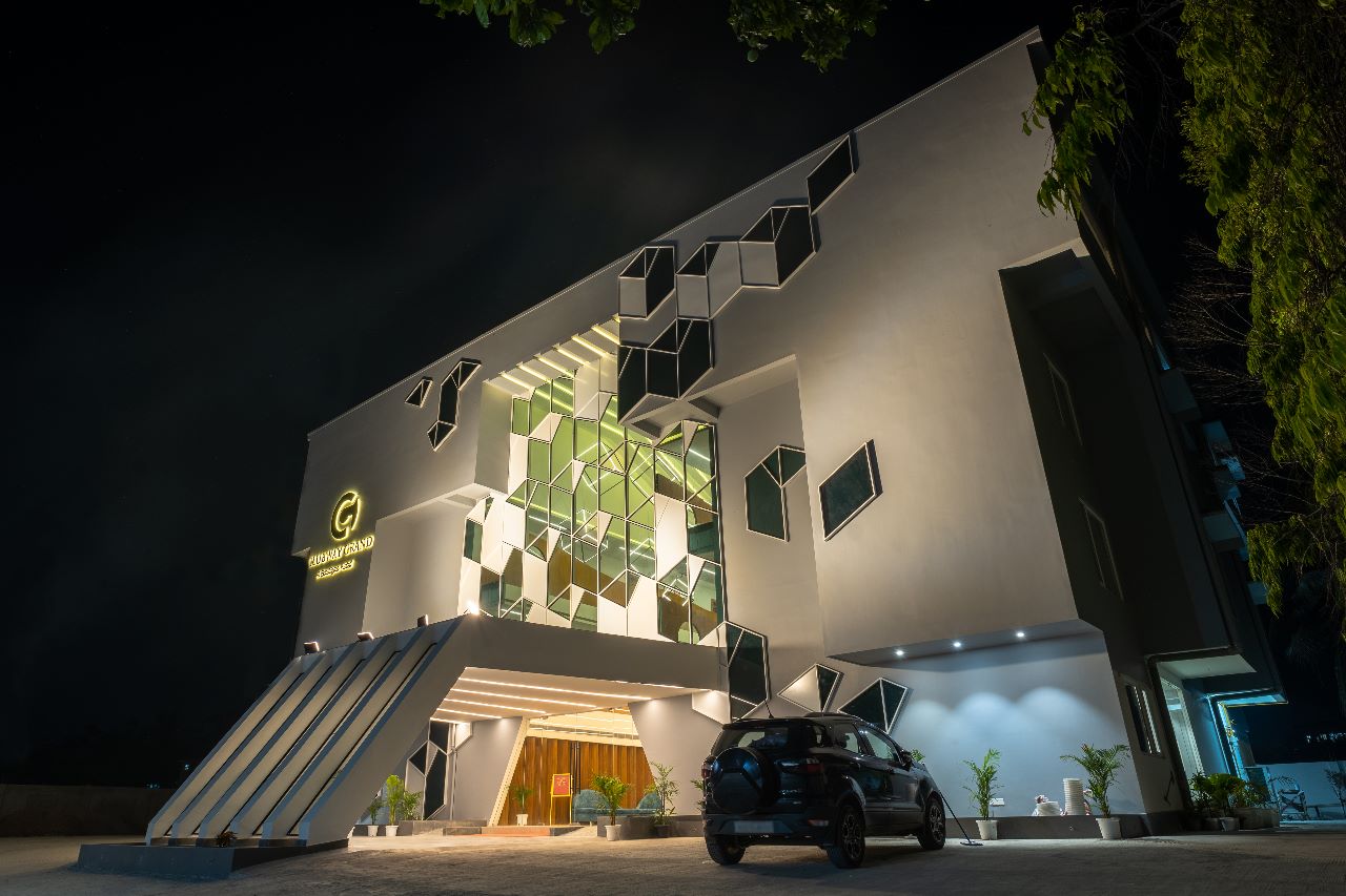 Hotel Friends Palace