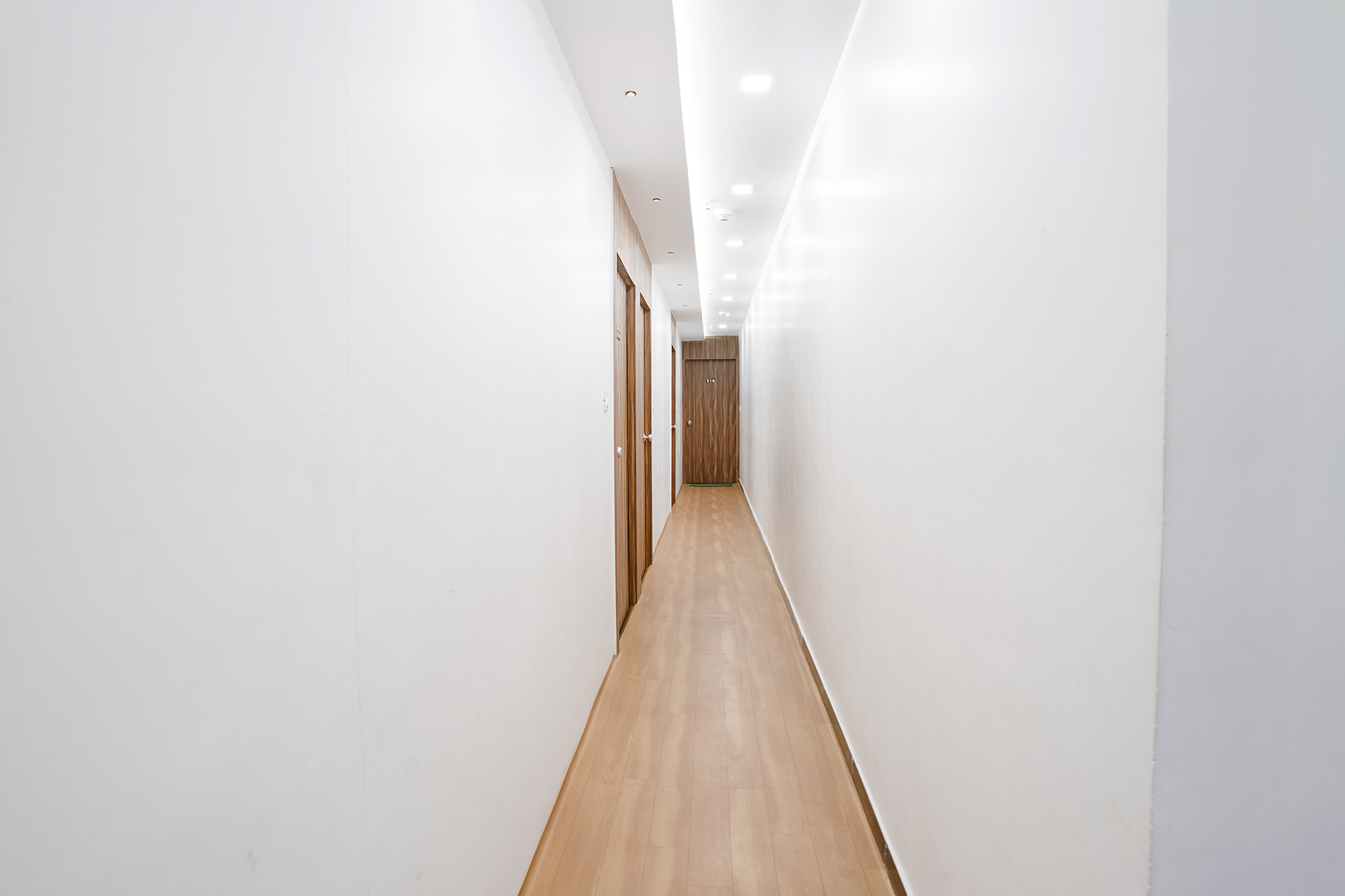 FabHotel Magnus, Surat 2